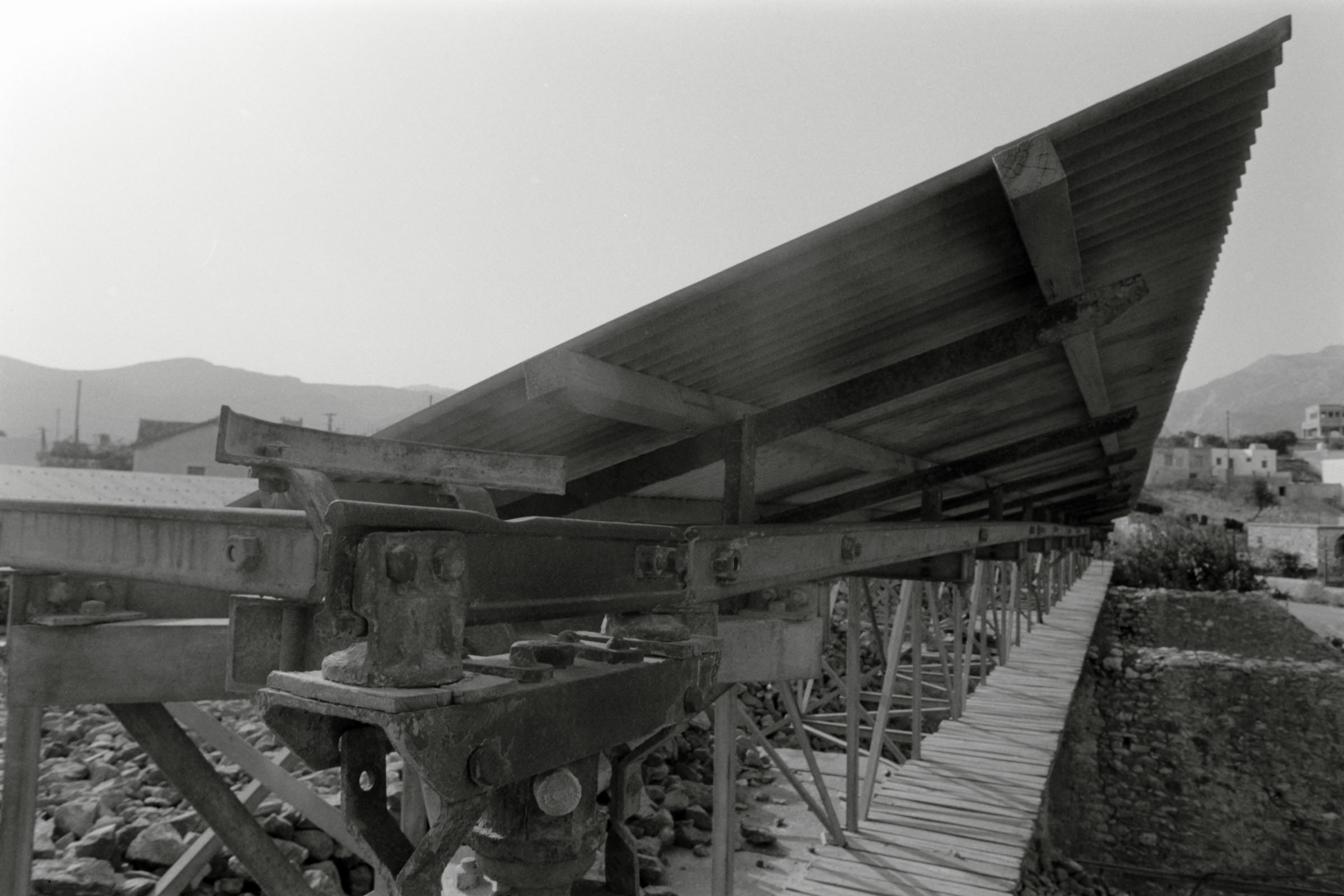 AHP F1991 09 006 sc250507 img08 NLP